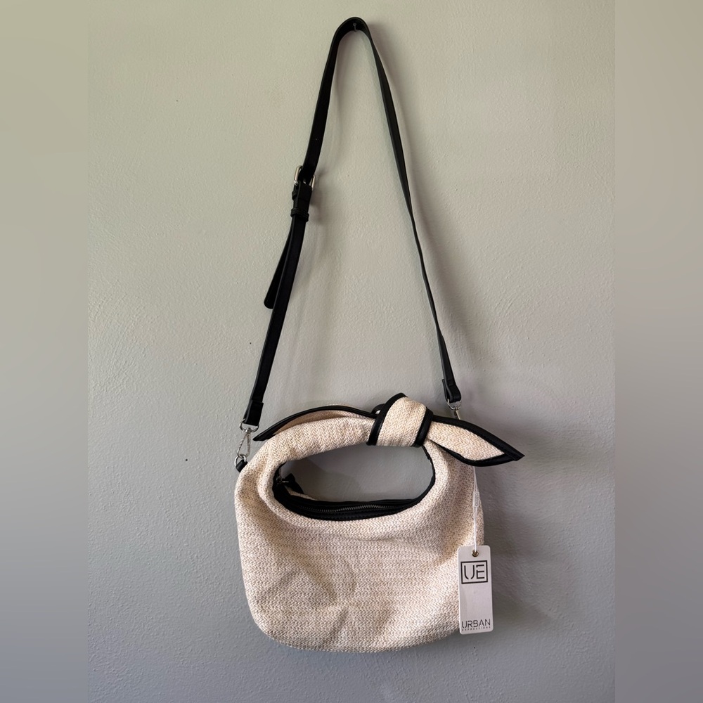 Urban Expressions Woven Cream Shoulder Bag - Picture 3 of 5